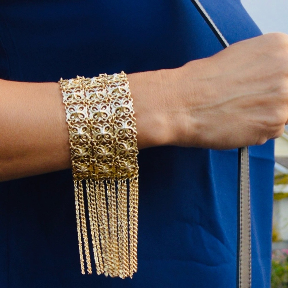 Gorgeous gold ‘Iris’ bracelet by Kendra Scott!